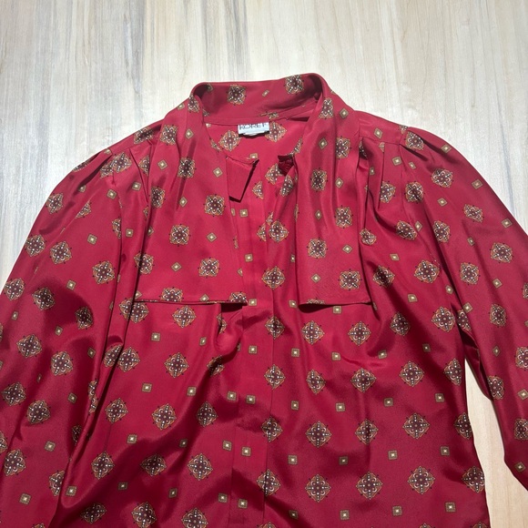 Vintage 80’s Koret Red Patterened Blouse with Bow-Tie Neckline - Picture 5 of 9